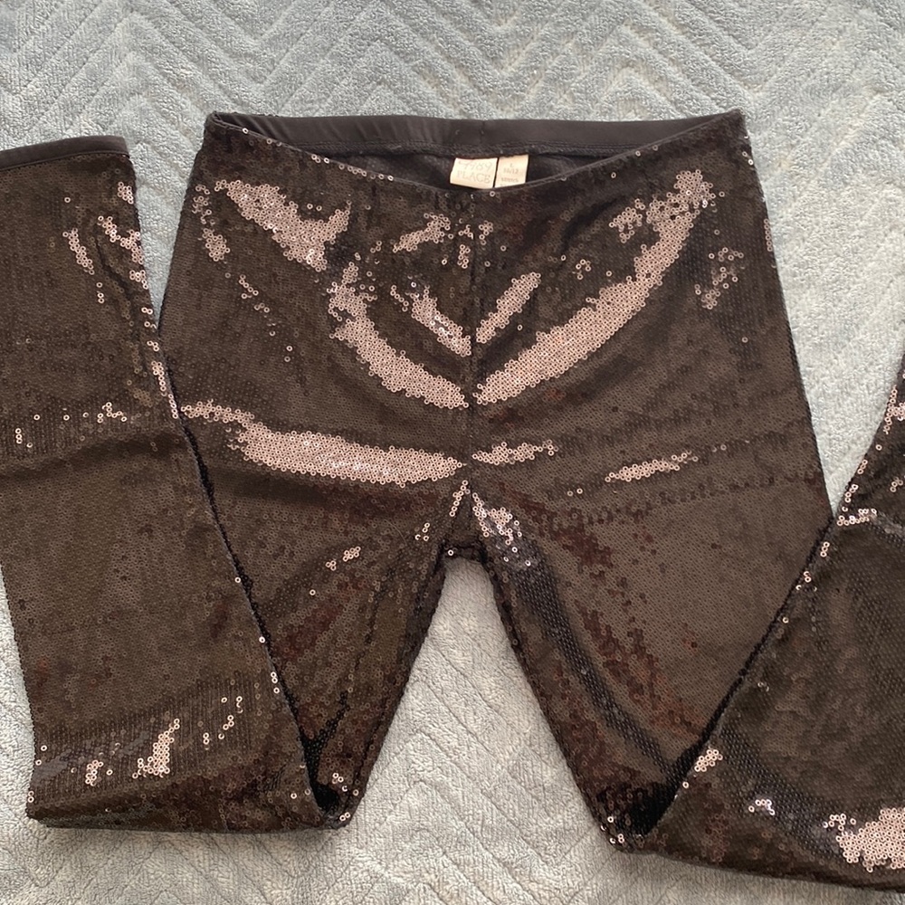 🖤. Fancy black/sequins on leggings